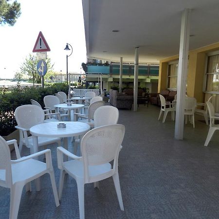Hotel Michelangelo Беллария-Иджеа-Марина Экстерьер фото